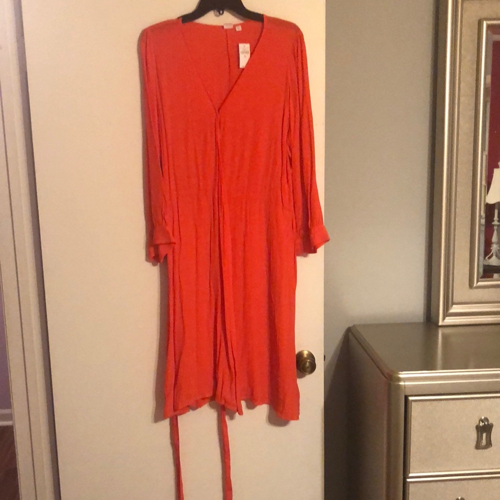 Perfect GAP wrap dress with attached belt!